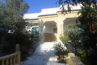 AV une Villa avec jardin