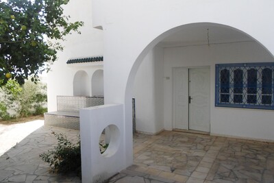AL maison RDC sur la route de craxi hammamet