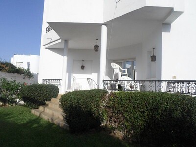 AV Villa avec piscine à Yasmine