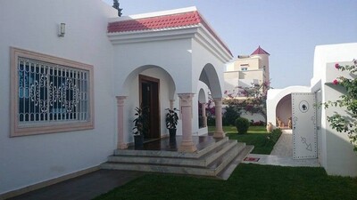 villa proche de Yasmine Hammamet avec magnifique piscine