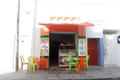 AV restaurant sise dans un bon déplacement à hammamet