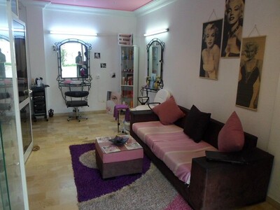 Un centre de coiffure et esthétique climatisé