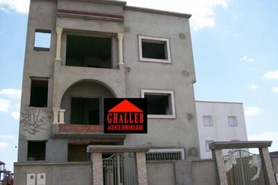 A Vendre une villa inachevée à Nabeul AFH