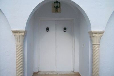 Rent a beautiful villa furnished with garden