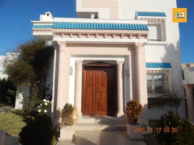 A vendre une villa de très haut standing à la plage Fetha Kélibia