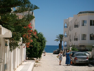 charming villa close to the beach