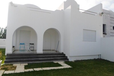 AV une villa à Hammamet Nord côté palais présidentiel