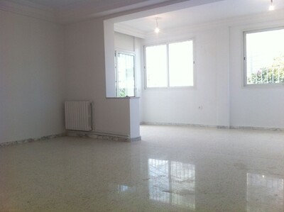 avec jardin en bon état quartier résidentiel sécurisé