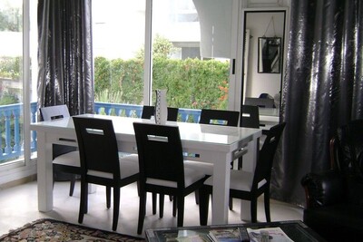 Apartment H. North