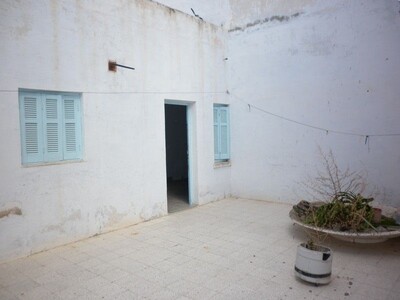 for sale House with studio makes the corner in Hammamet