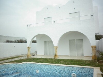 Belle demeure dans un quartier calme à Hammamet zone craxi