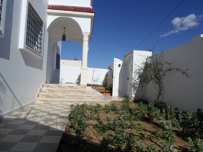 Avune superbe villa dans la campagne de hammamet sud