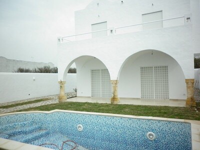 Villa lamice zone craxi à Hammamet