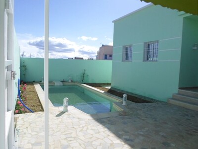 avdre superbe villa avec beau jardin