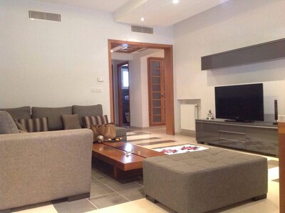 Appartement S+2 soigneusement meublÃ©Route de La Marsa 2300DT
