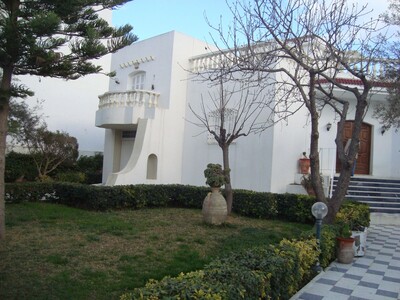 a villa in sousse hamem R + 5