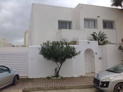 Villa Cité les Pins avec ascenseurVide semi meublée ou meublé