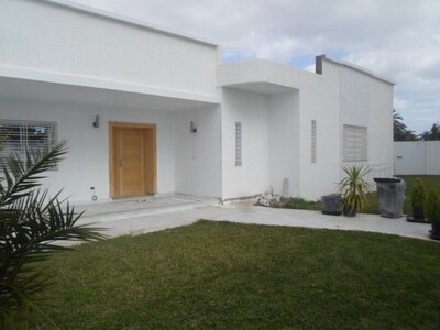 avdre villa spacieuse avec jardin à Nabeul