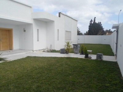 av villa spacieuse à Nabeul proche de la mer