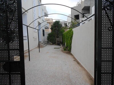 villa avec deux appartements av à Nabeul