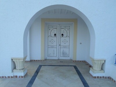 villa imposante proche de hammamet sud kt