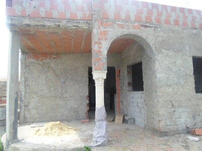 deux maisons dans la compagne de hammamet kt