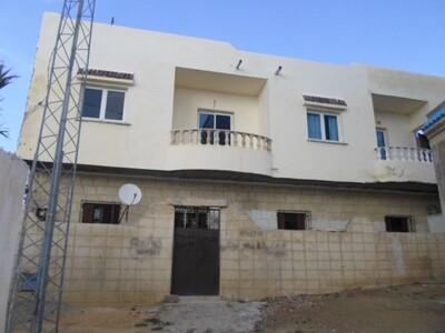 av deux maisons dans la compagne de hammamet kt