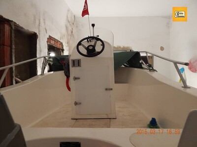 A vendre bateau vedette