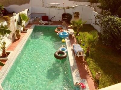 villa sur deux étages av avec piscine kg