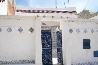 Villa Fatma: Une villa Rc avec étage inachevée