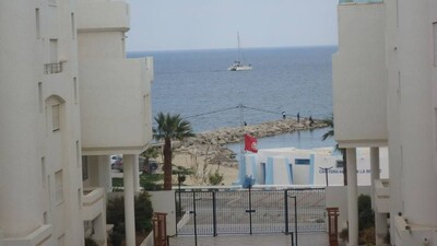 appartement pieds dans l'eau à kantaoui