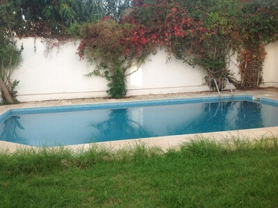 Villa with pool and garden on the route of the relay