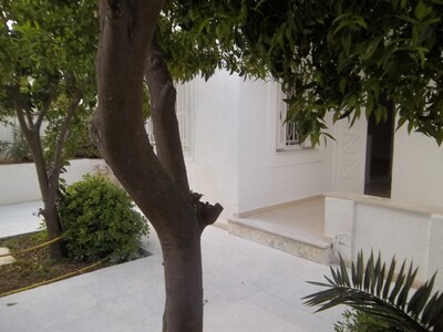 Ground floor of a villa near french lysée
