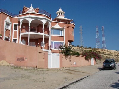 •  Location ANNUELLE, MEUBLÉE (OU PAS) à Hammamet