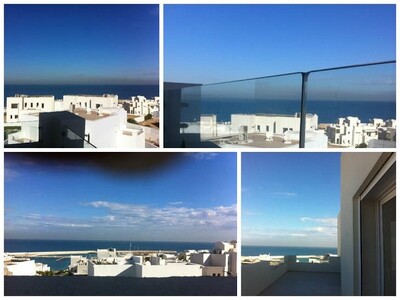 PENTHOUSE surplombant sur la mer