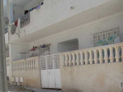 Quatre studios dans un emplacement favorable vue de mer