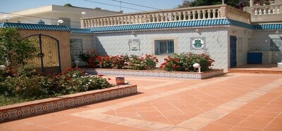 un joli rez de chaussée avec jardin
