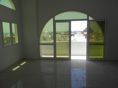 al bureau en plein centre ville hammamet