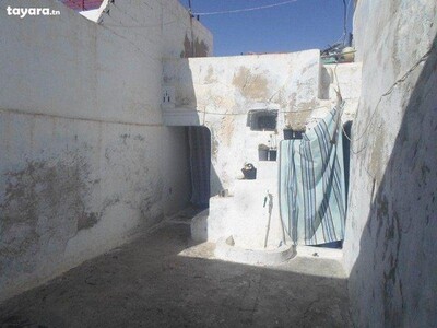 maison arabe à 2 façades en plein centre ville kg