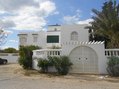 villa sur terrain de 650m dans la zone touristique de hammamet