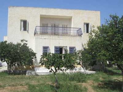 AV Sania 4000 m à proximité de hammamet