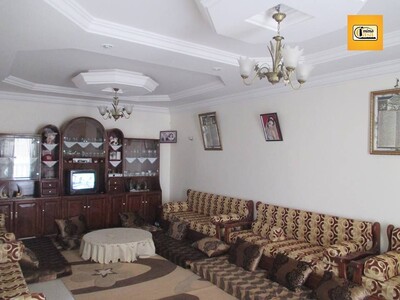 A vendre une villa à la Cité Chmardel Menzel Temime