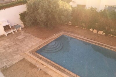 Villa à vendre avec piscine Réf: 2685LV