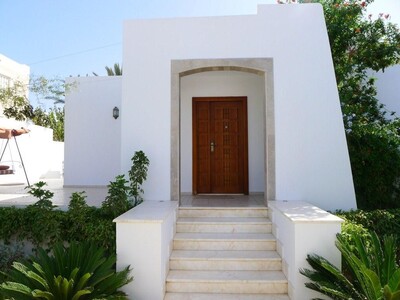 Furnished villa of 400 msur a plot of 680 m to Taourit
