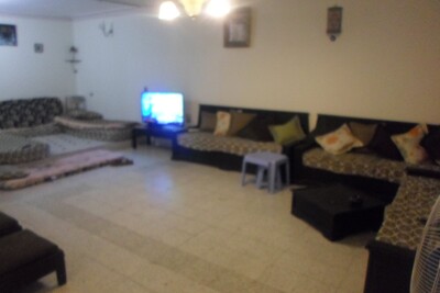 AV une maison dans une quartier calme sr