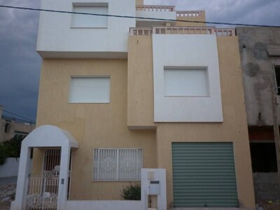 Belle Maison à Hammamet RDC+3 étages