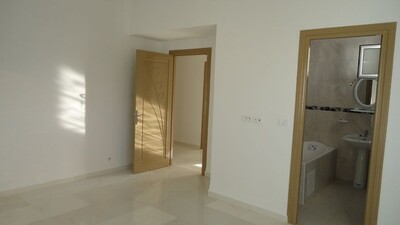 etage villa à khzama est