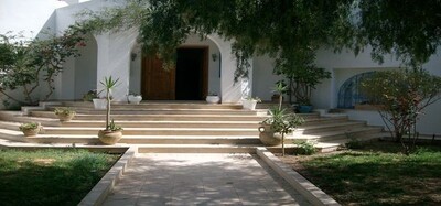 a superb villa furnished and with pool in kantaoui