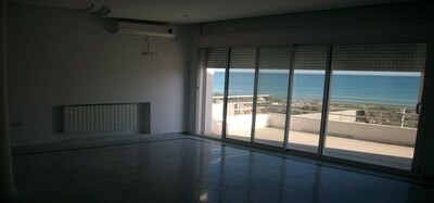 a spacious appartementement with sea view