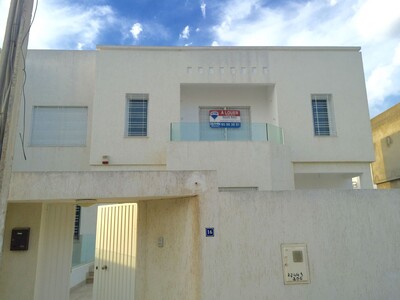 Villa jumelée avec piscine à La Marsa